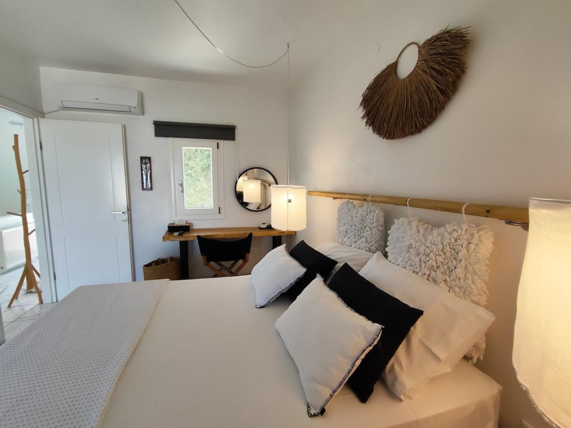 Island Magic - Seaview Villa With Jacuzzi Pool Ampelas Exterior foto